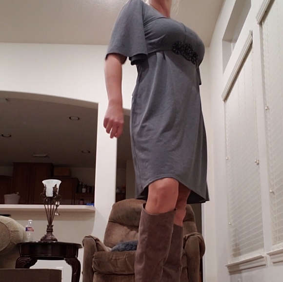 Clues New York 6 oversized flutter sleeve jewel adorned waist vneck - Picture 11 of 11